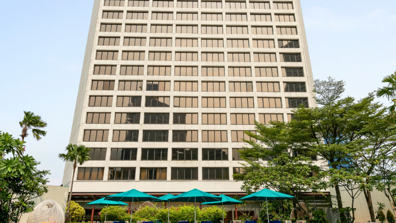 facade-img-opt-2