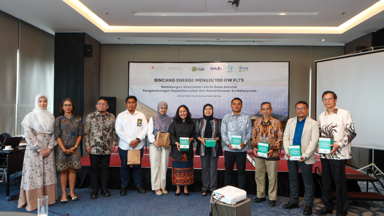 Photo Opps Narasumber dan Penanggap Bincang Energi